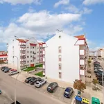 Guestready - Views & Comfort Apartmán