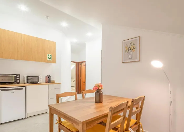 Guestready - Views & Comfort Алкошети